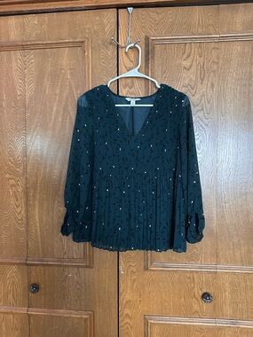 Nine West Black Pleated V-Neck Blouse with Subtle Metallic Dots
